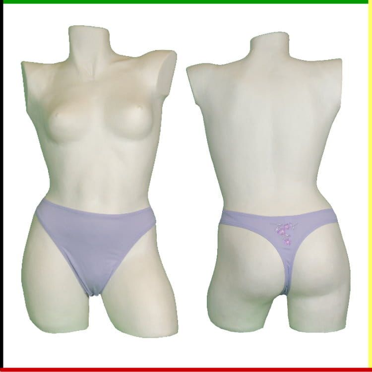 Vooraanzicht en achteraanzicht van een witte vrouwelijke mannequin met een lichtpaarse string.