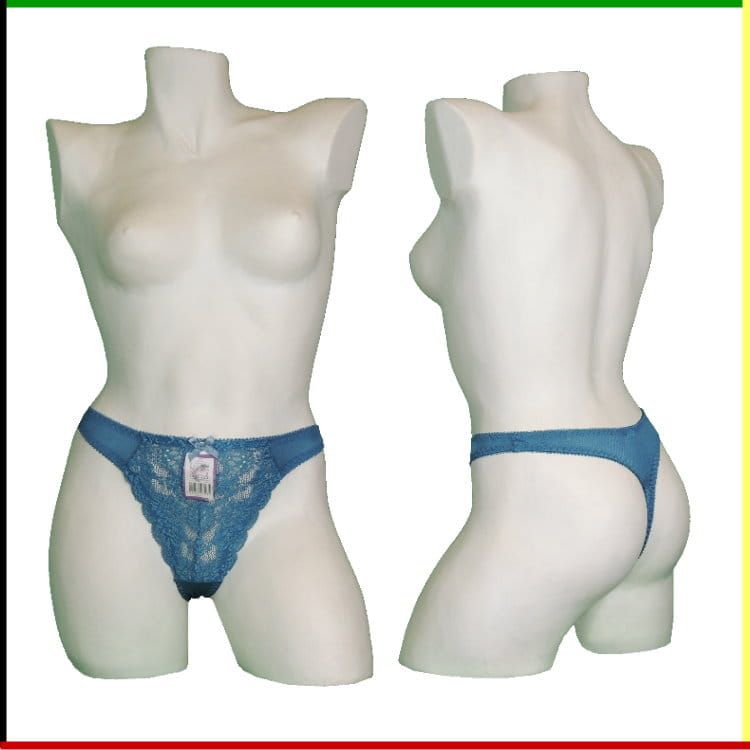 Witte mannequin met een turquoise kanten string, voor- en achterkant.