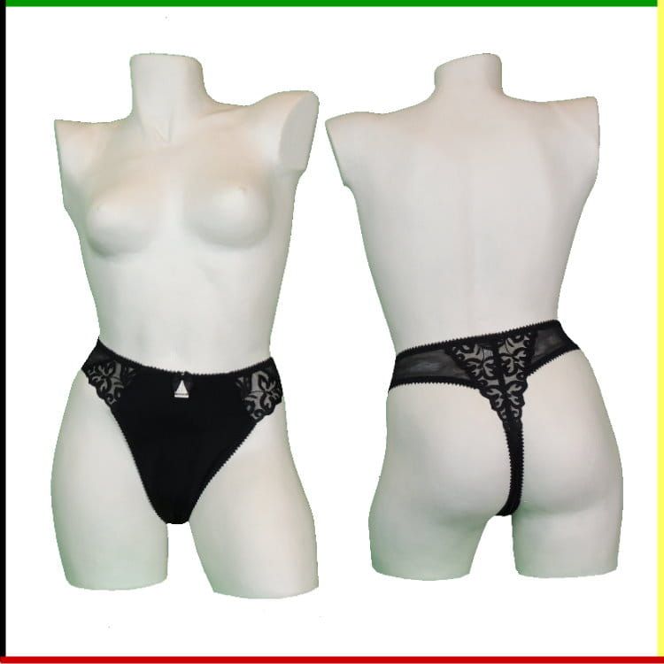 Vooraanzicht en achteraanzicht van een witte mannequin met een zwarte kanten string.