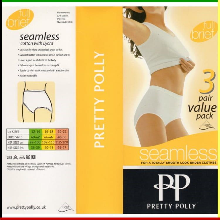 Verpakking van Pretty Polly naadloze slips, met een vrouw die ze in het wit draagt.