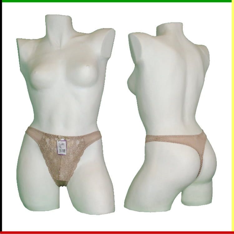 Twee torso's van paspoppen, gekleed in beige kanten stringondergoed, voor- en achterkant.