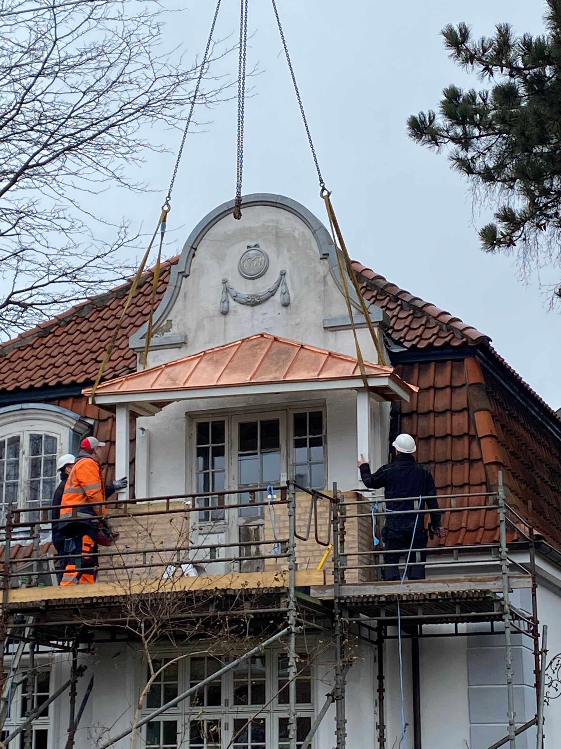 Foto fra montering af kobbertag