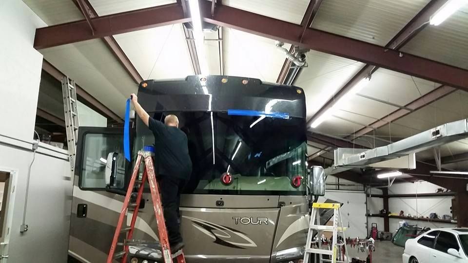 Fixing Glass of RV — Saint Joseph, MO — Render Auto Glass Inc.
