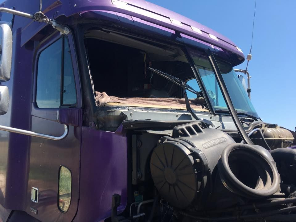 No Glass Truck — Saint Joseph, MO — Render Auto Glass Inc.