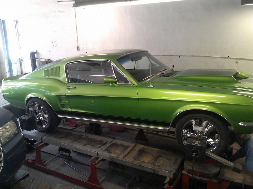 Contact Robinson Alignment Garden City, KS