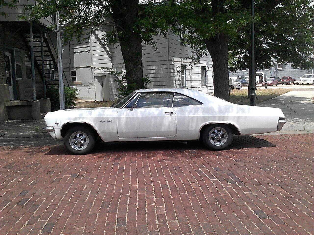 Contact Robinson Alignment Garden City, KS