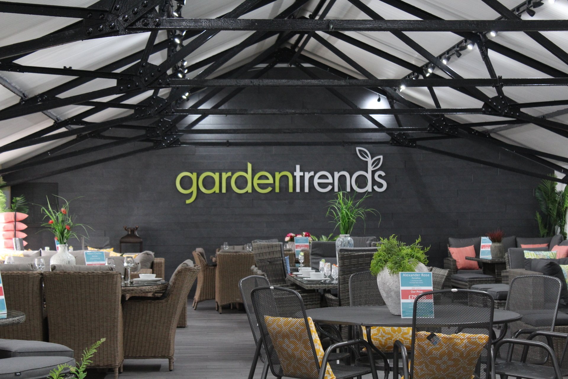 Garden Trends Opens at Moss End Garden Village