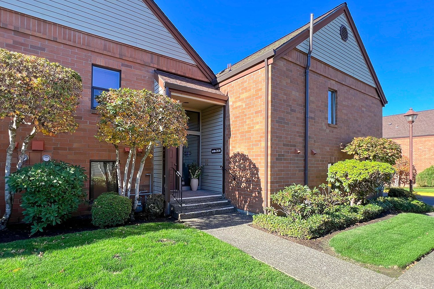 King City, Oregon condominium sold