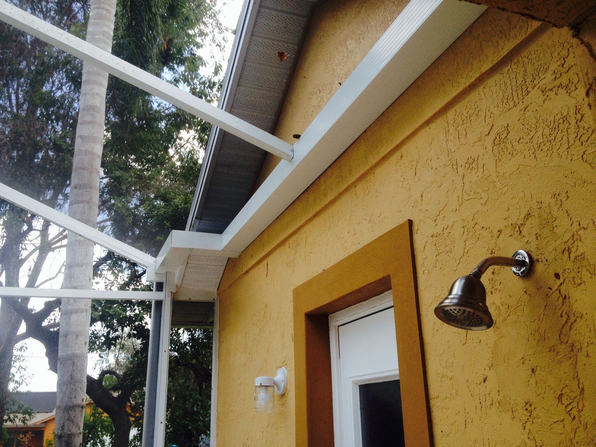 Shower With Gutter - DeLand, FL - Phelps Aluminum & Supply LLC