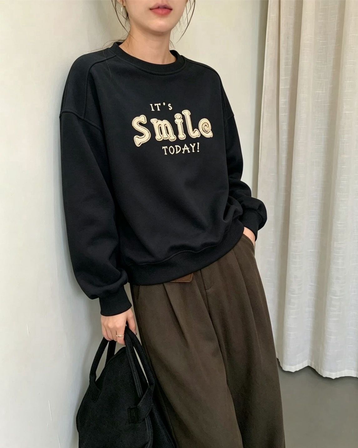 261010Smile水洗感字母刺繡ㄒ恤