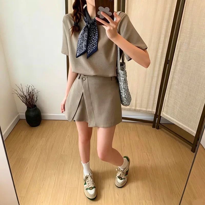 260703韓系時尚減齡T恤加褲裙配絲巾三件套