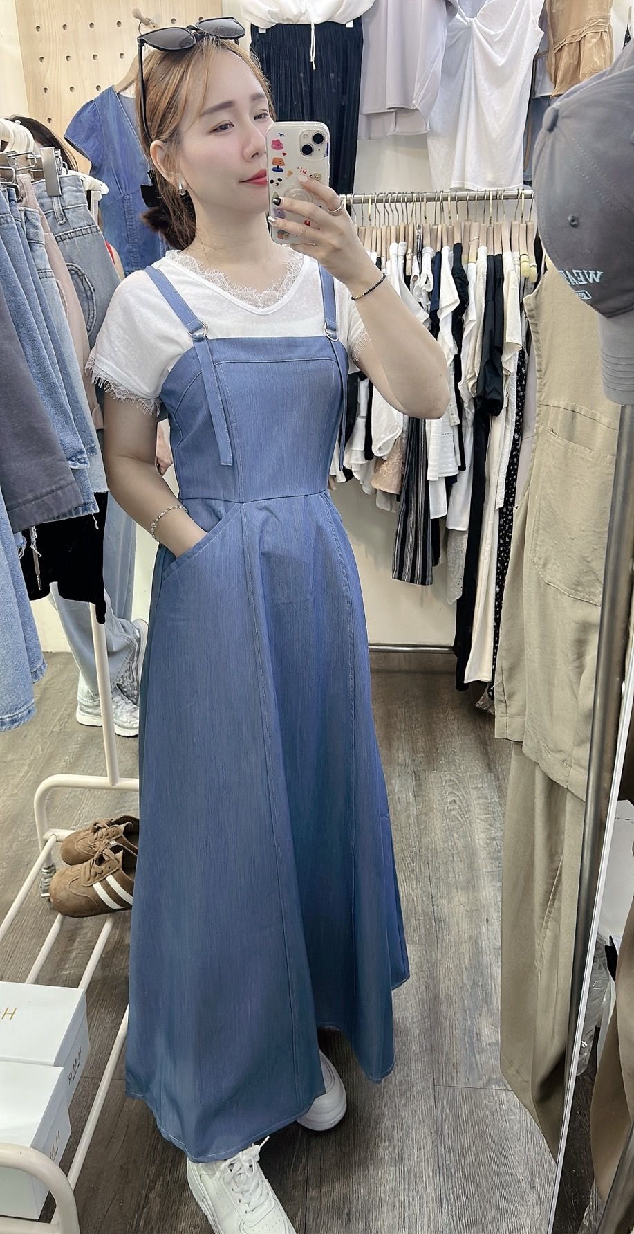 260717可調式扣環肩帶平口傘洋裝