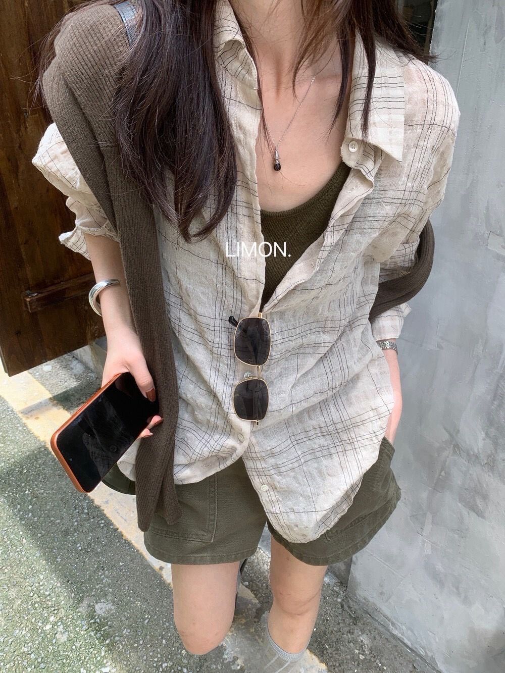 260723正版檸檬肌理感格紋防曬襯衫（含50%棉料）