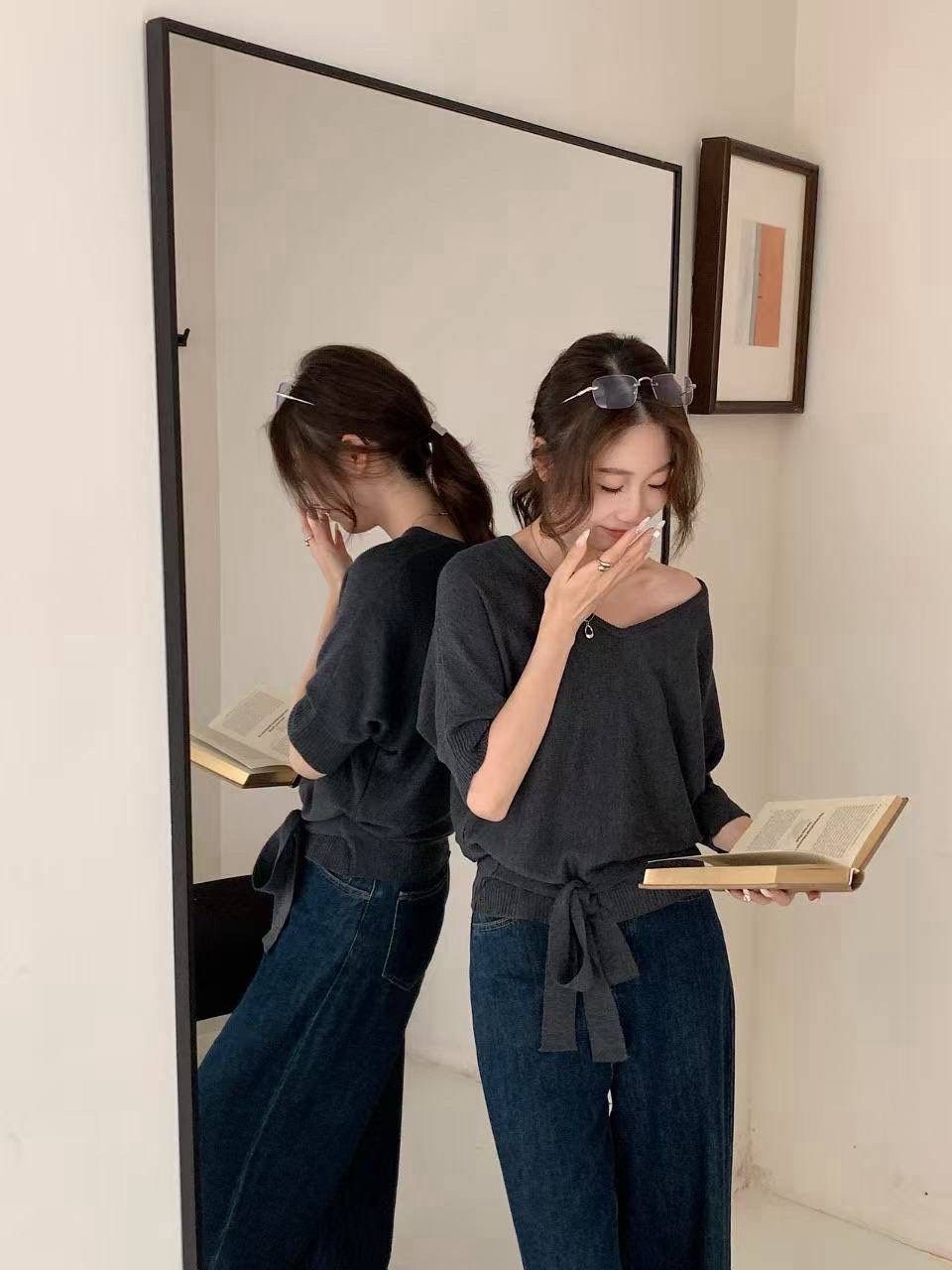 260822慵懶感V領寬鬆版型上衣