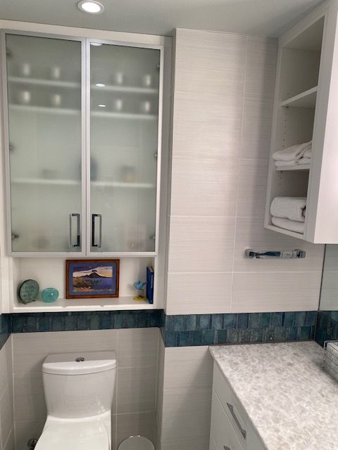 Spa+Bathroom+sink+counter+with+toilet.jpg