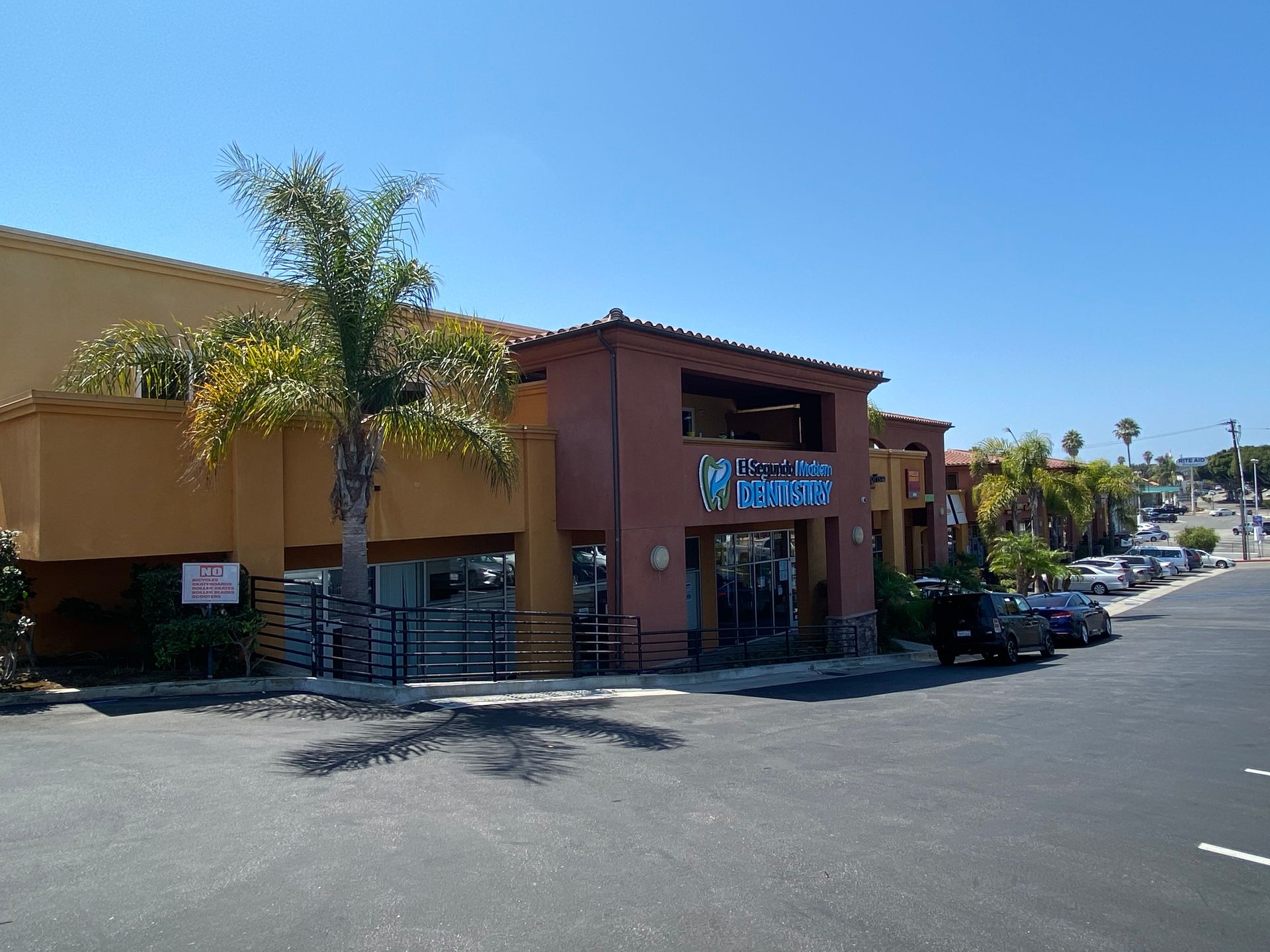 Grand Park Plaza LLC retail shopping center