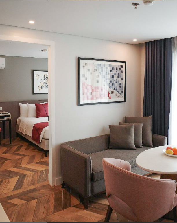 Contemporary room details with fashionable decor elements at an affordable Makati staycation hotel