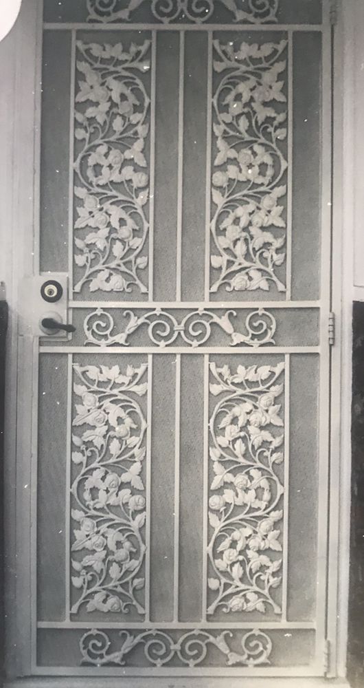 White Elegant Design Iron Gate