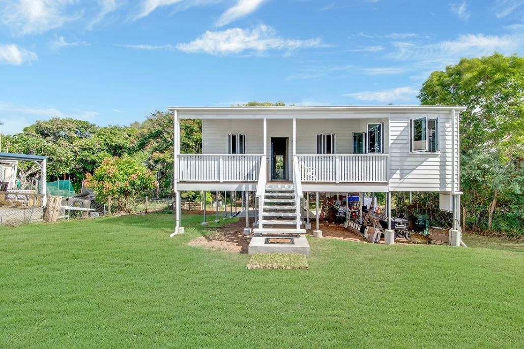 Front View of a Beautiful Fishermans Cottage — Engineering And Drafting Services In Yeppoon, QLD