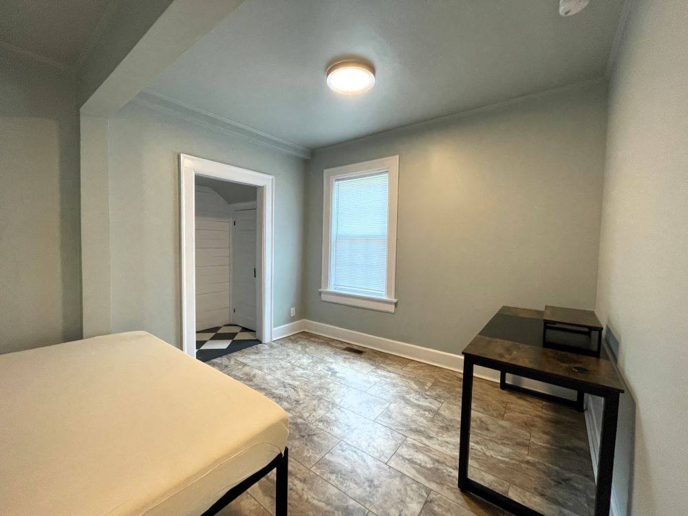 130 vine bedroom