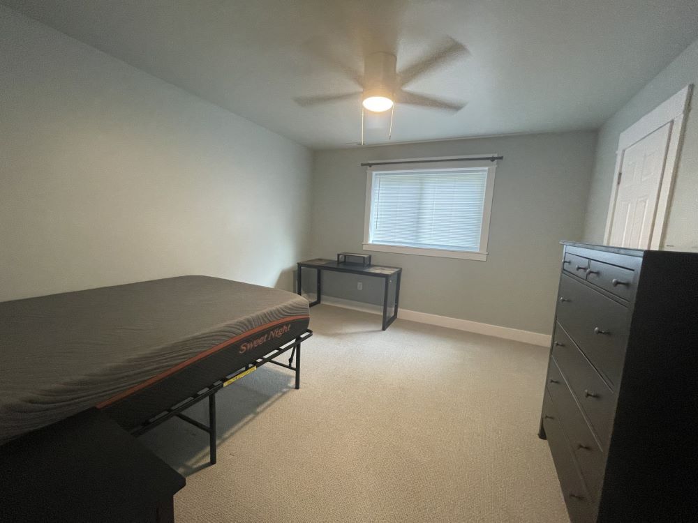 306 University bedroom 5