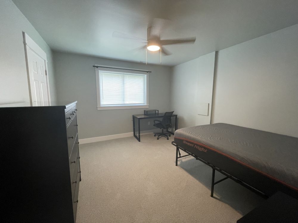306 University bedroom 6