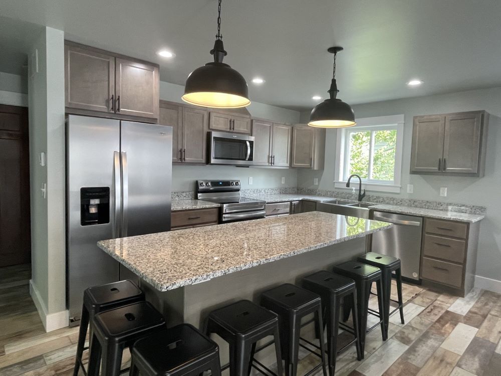 306 University kitchen