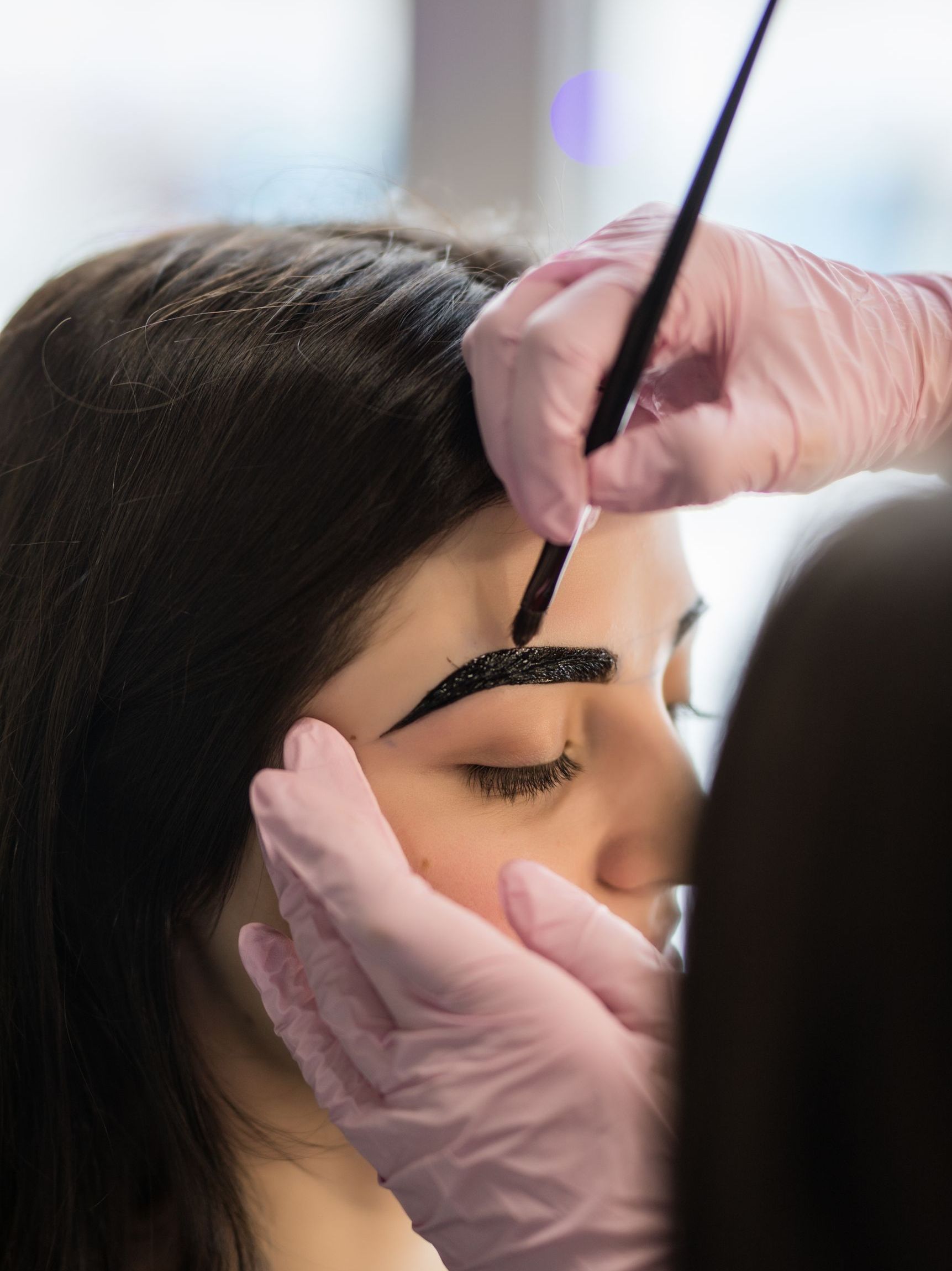 eyebrow tinting