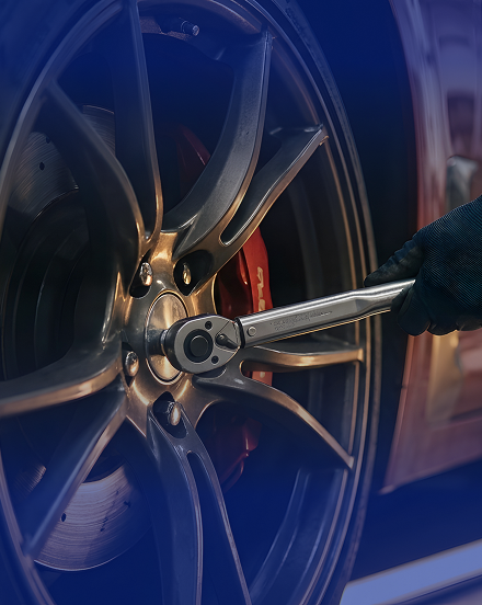 Tighten a car wheel lug nut | DC Auto Repair