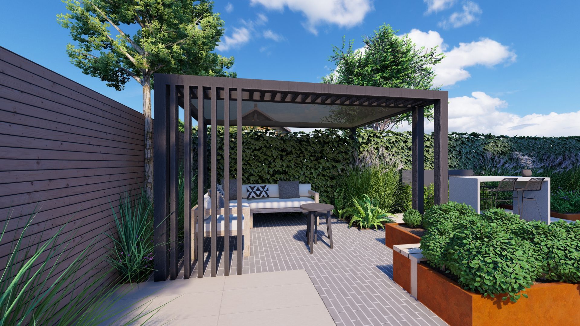 Buitenpatio met pergola, zitgelegenheid, bakstenen pad en verhoogde plantenbedden onder een blauwe hemel.