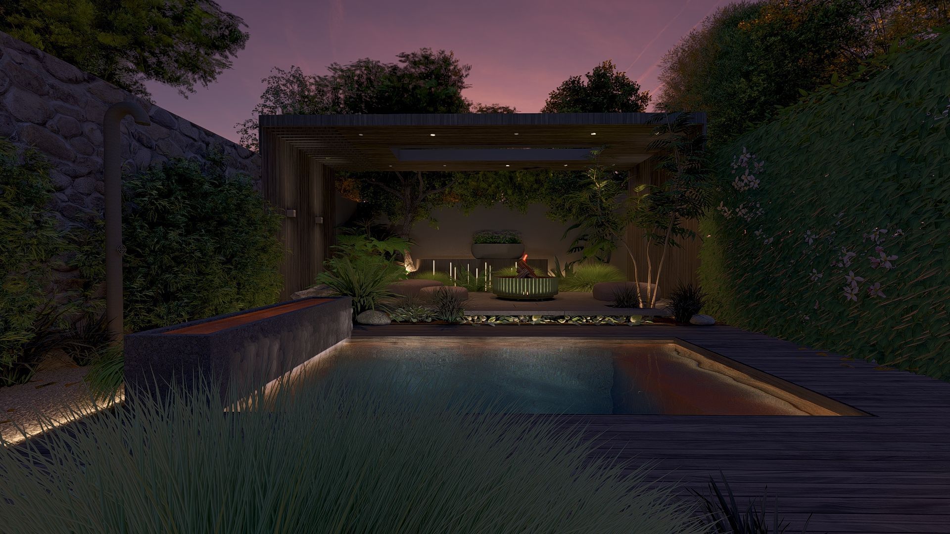 Het zwembadgedeelte bij schemering, met verlicht zwembad, pergola en weelderig groen.