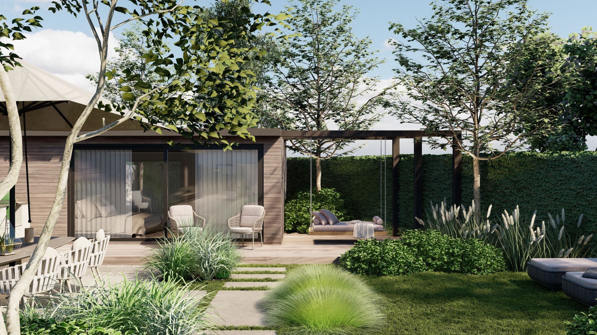 Tuinscène met een terras, schommel en weelderig groen. Zonnige dag, houten constructies, neutrale tinten.