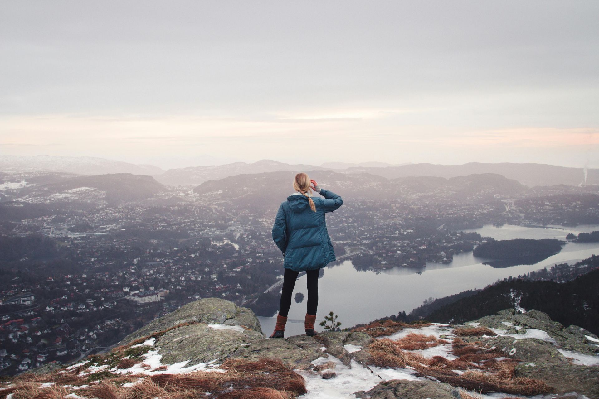 Women traveling outdoors