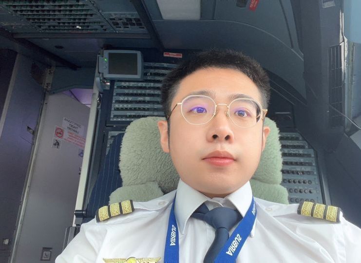 飛行機師、自訓機師、培訓機師、機師怎麼考、職訓課程、CPL商用飛行機師證照、機師薪水、中華航空、華信航空、台灣虎航、長榮航空、星宇航空培訓飛行機師