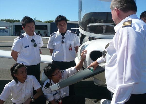 澳洲展翼飛行學院 AUSTRALIA WINGS ACADEMY、飛行學校、飛行機師、自訓機師