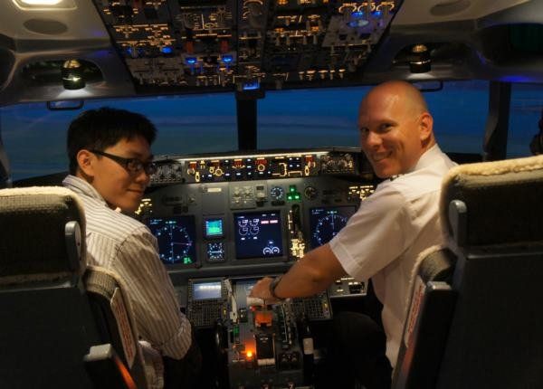 飛行機師、自訓機師、培訓機師、機師怎麼考、職訓課程、女生考機師、CPL商用飛行機師證照、機師薪水、中華航空、華信航空、台灣虎航、長榮航空、星宇航空、培訓飛行機師