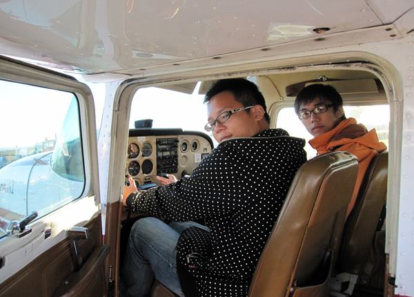 飛行機師、自訓機師、培訓機師、機師怎麼考、職訓課程、女生考機師、CPL商用飛行機師證照、機師薪水、中華航空、華信航空、台灣虎航、長榮航空、星宇航空、培訓飛行機師