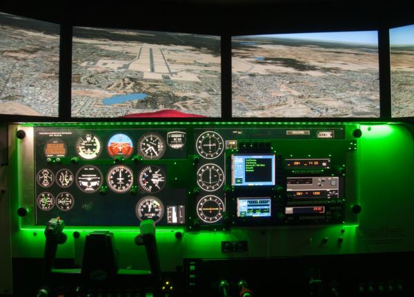 飛行機師、自訓機師、培訓機師、機師怎麼考、職訓課程、女生考機師、CPL商用飛行機師證照、機師薪水、中華航空、華信航空、台灣虎航、長榮航空、星宇航空、培訓飛行機師