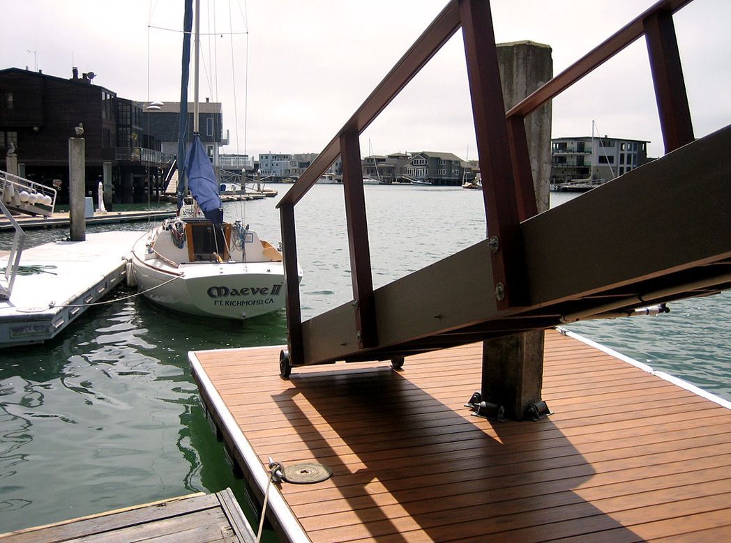 A dock with a boat on it that says cb-4149-2