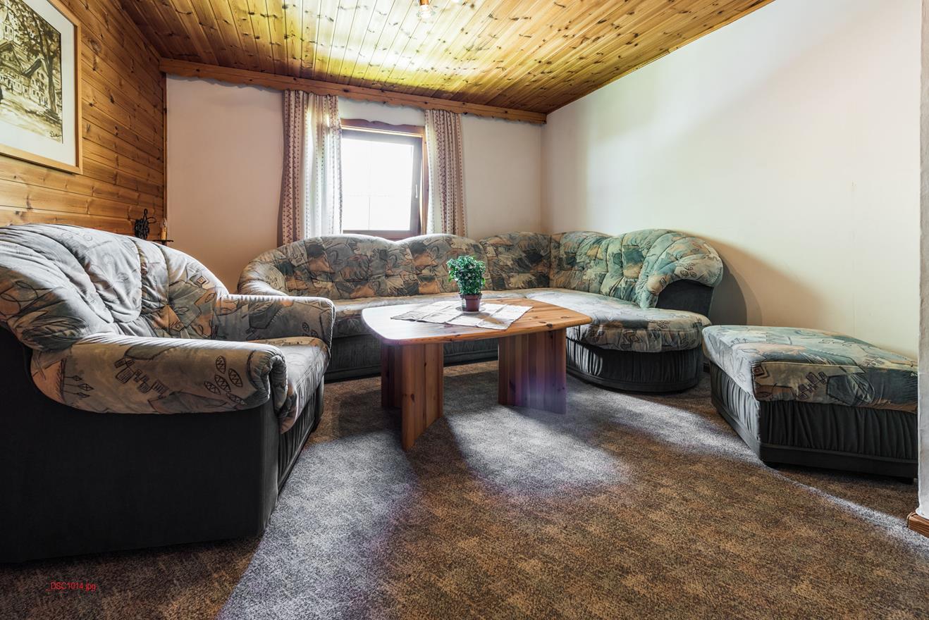 Wohnzimmer mit Sofa