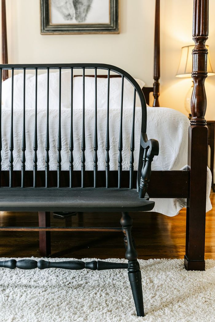 black-bench