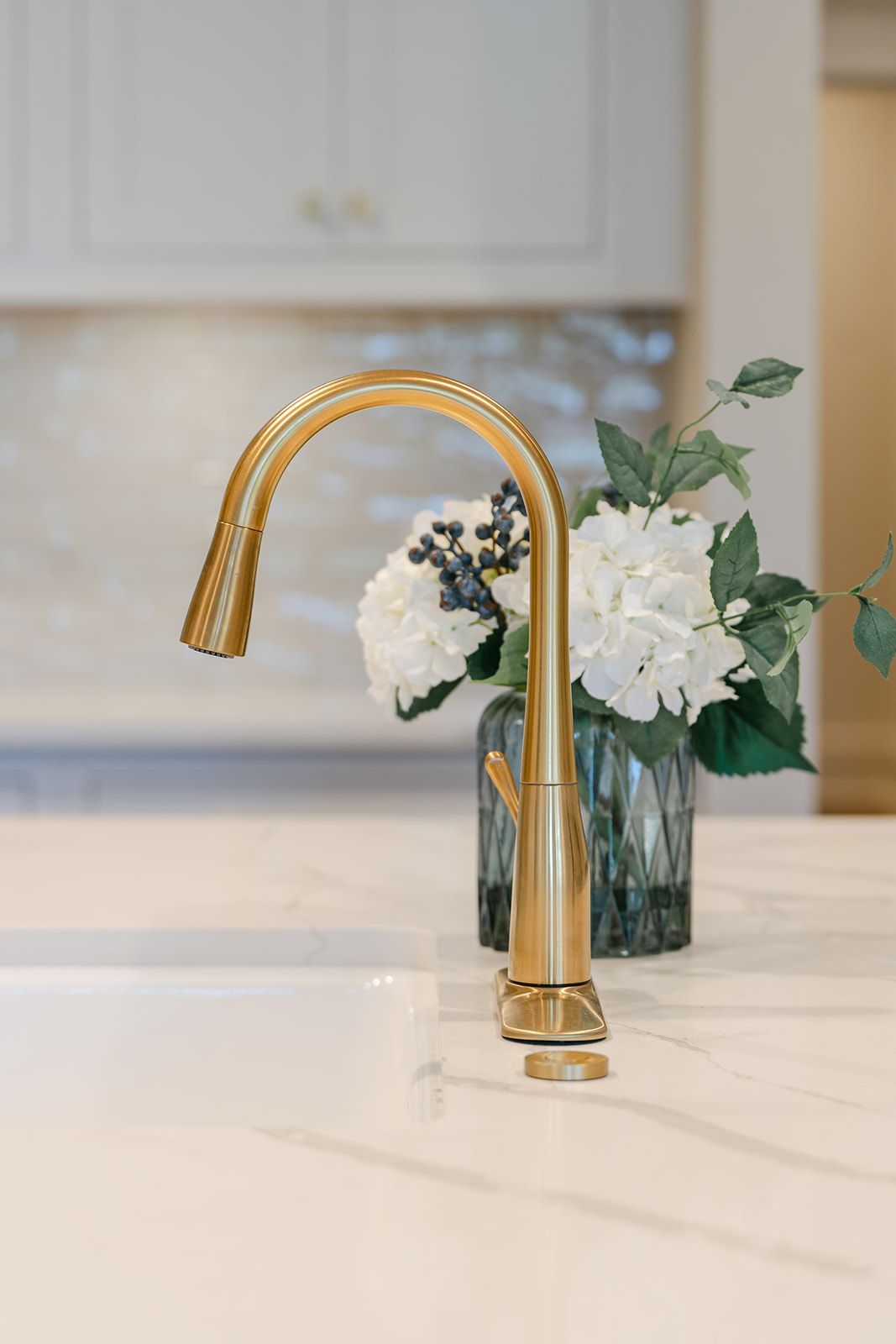 ktichen-sink-faucet