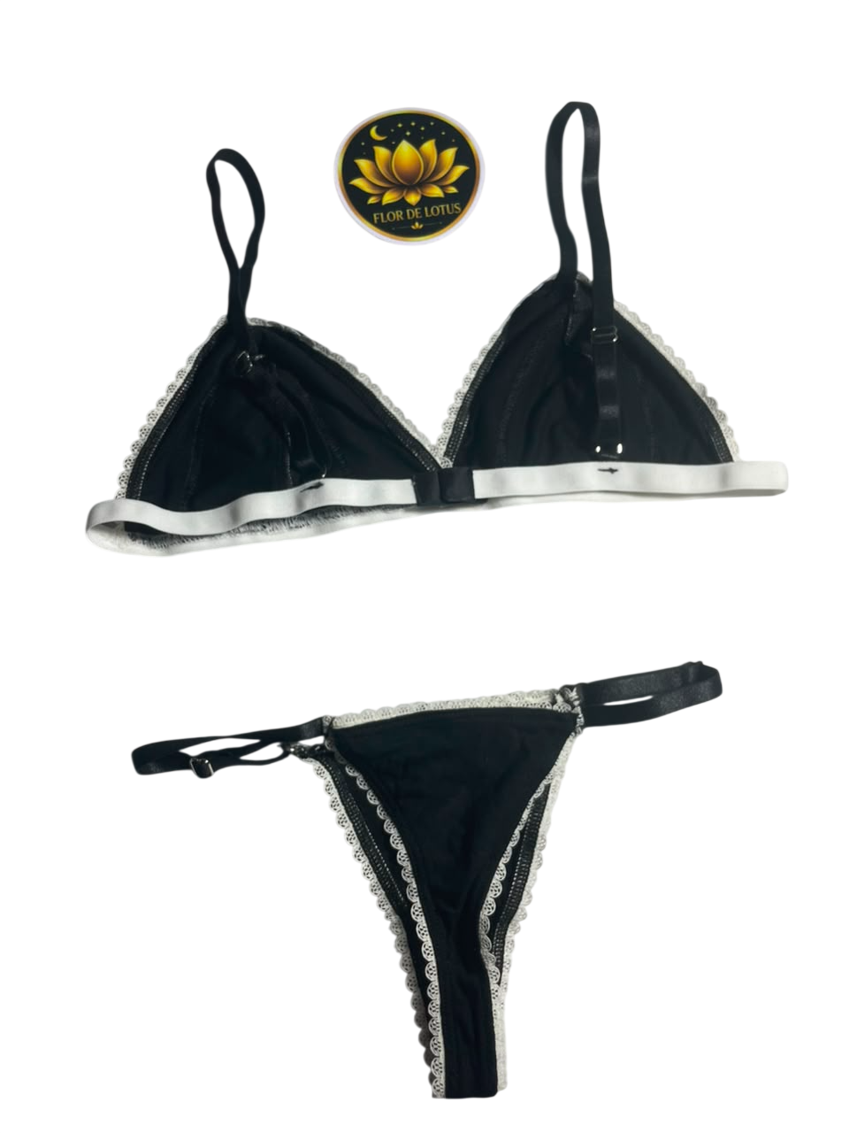 Obsidiana y marfil