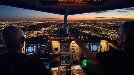 Vy från cockpit i vår  Airbus A320 flygsimulator.