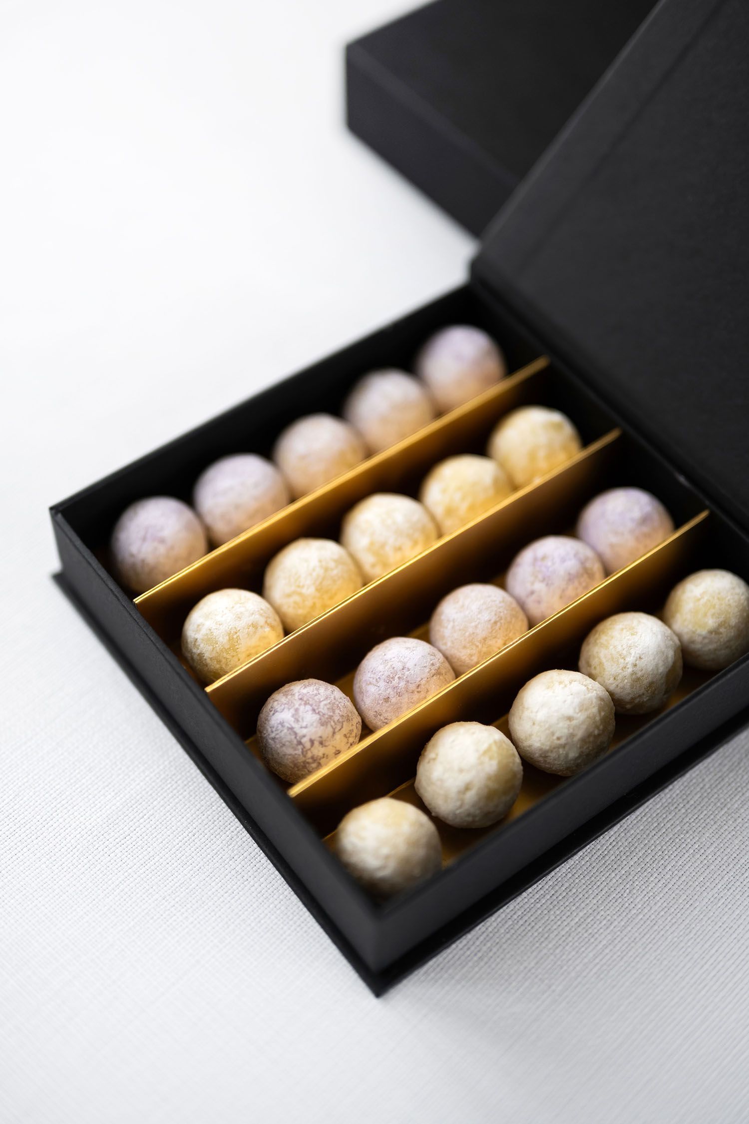 Chocolade truffels, luxe doosje met 20 stuks
