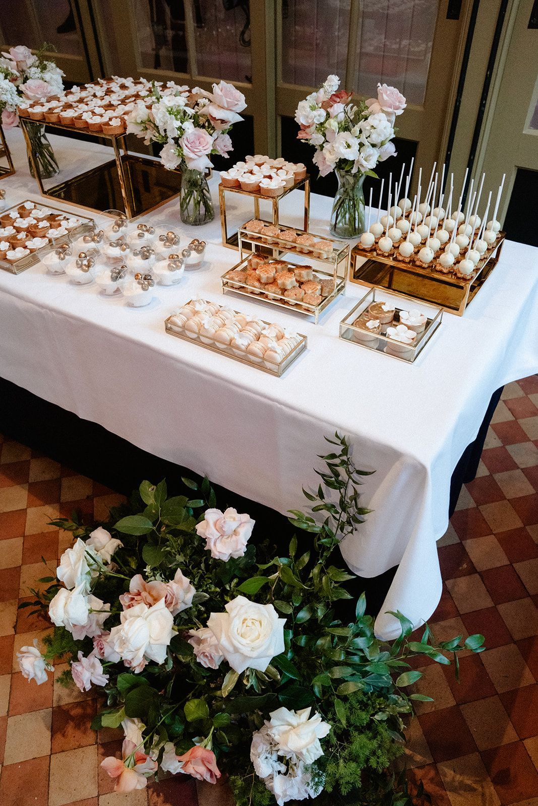 Sweet table van een bruiloft bij Landgoed Duin en Kruidberg
