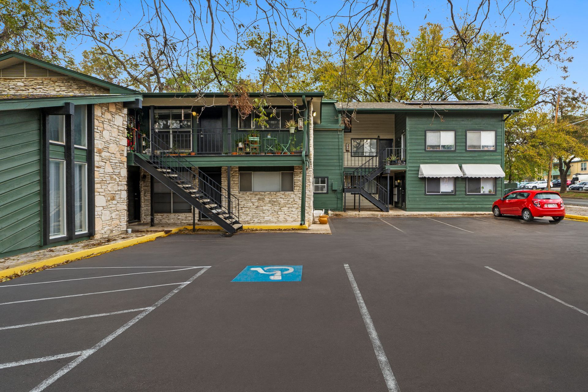 Duval Court