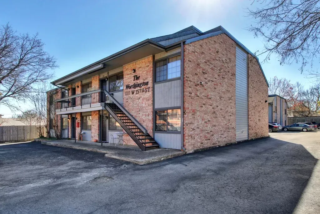 Worthington Apartments