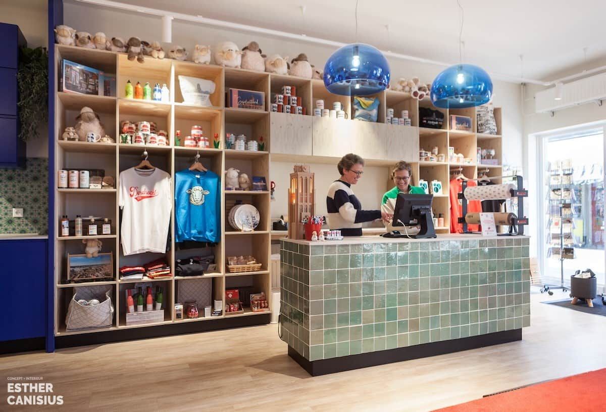 Esther Canisius maakte het interieurontwerp voor deze winkel in Dordrecht