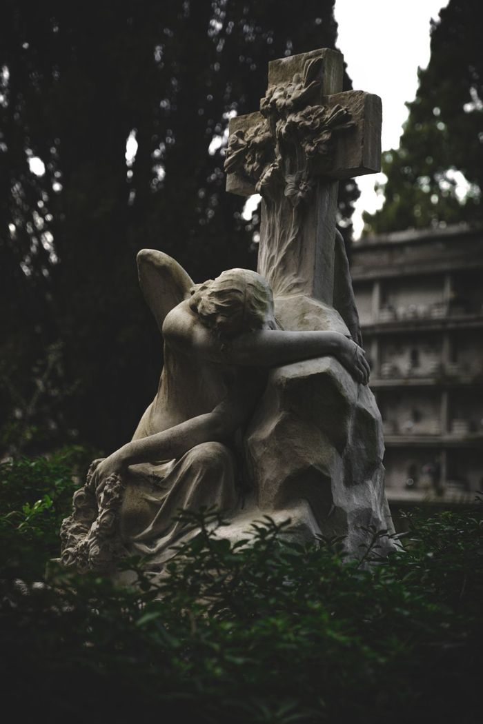 monumento funebre dell'agenzia funebre zona San Giovanni Roma